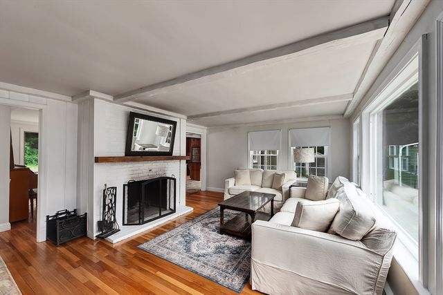 2 Pinehurst Dr, Boxford, MA 01921