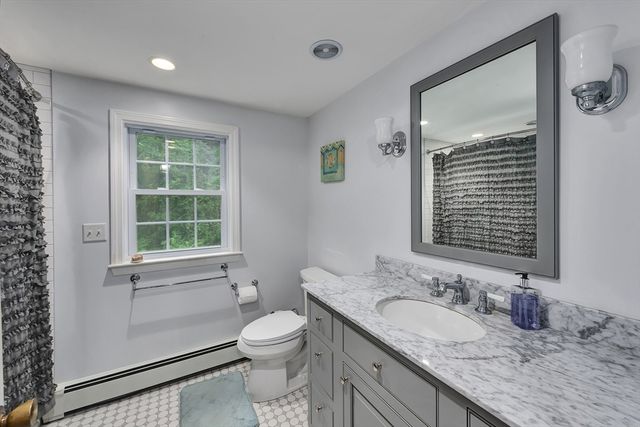 2 Pinehurst Dr, Boxford, MA 01921