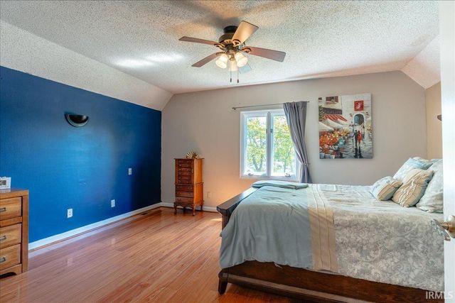 5588 Sherwood Court, Newburgh, IN 47630