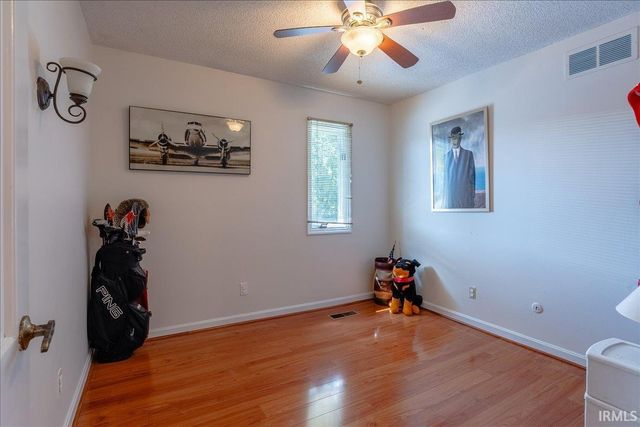 5588 Sherwood Court, Newburgh, IN 47630