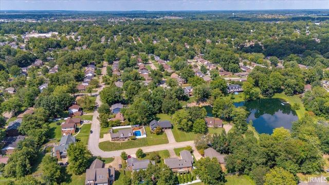 5588 Sherwood Court, Newburgh, IN 47630