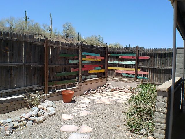 12 E SILVER KING Road, Queen Valley, AZ 85118