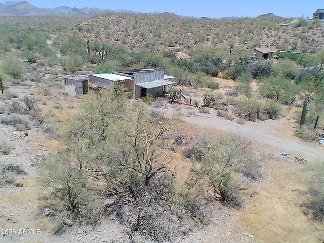 12 E SILVER KING Road, Queen Valley, AZ 85118
