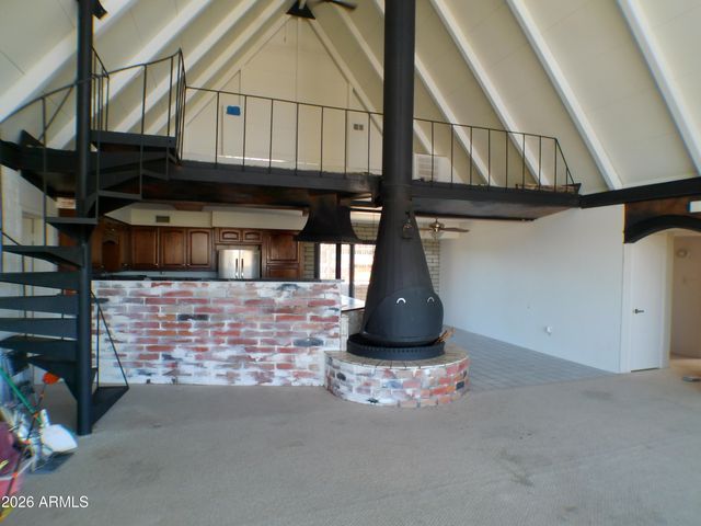 12 E SILVER KING Road, Queen Valley, AZ 85118