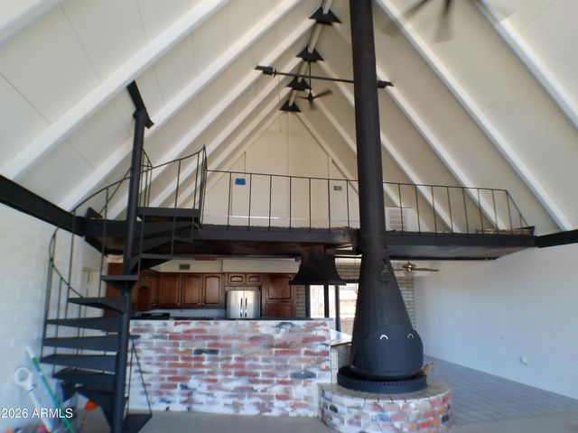 12 E SILVER KING Road, Queen Valley, AZ 85118