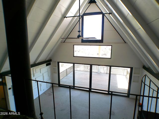 12 E SILVER KING Road, Queen Valley, AZ 85118