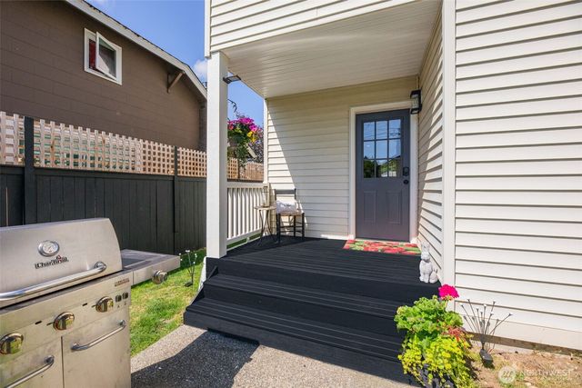 227 S Macleod Avenue, Arlington, WA 98223