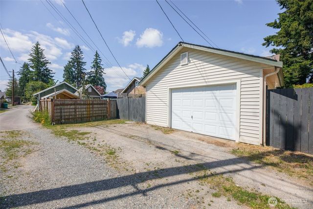 227 S Macleod Avenue, Arlington, WA 98223