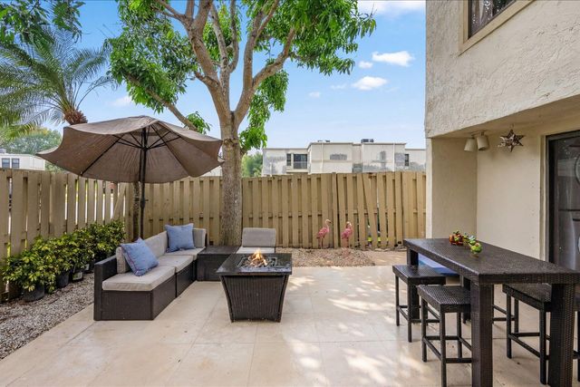 12126 Regal Court E, Wellington, FL 33414