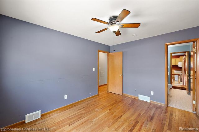9961 Merriman Road, Livonia, MI 48150