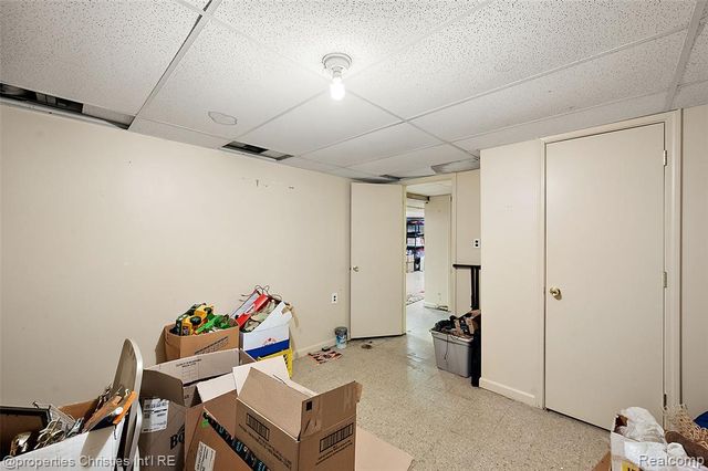 9961 Merriman Road, Livonia, MI 48150