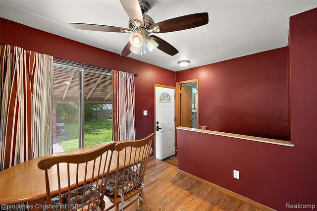 9961 Merriman Road, Livonia, MI 48150