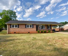 117 Benjamin Avenue, Greer, SC 29651