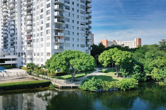 2780 NE 183rd Street 901, Aventura, FL 33160