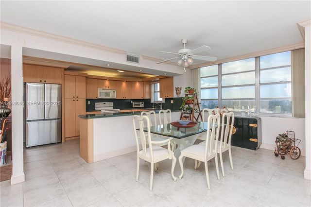 2780 NE 183rd Street 901, Aventura, FL 33160