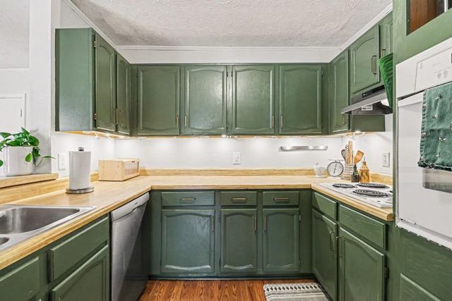 409 Cole SW Drive, Lilburn, GA 30047