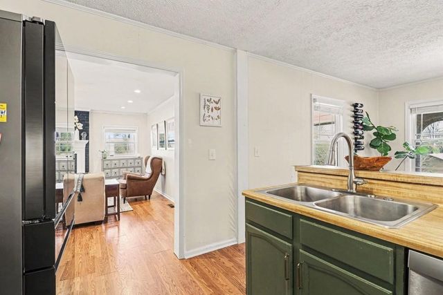 409 Cole SW Drive, Lilburn, GA 30047