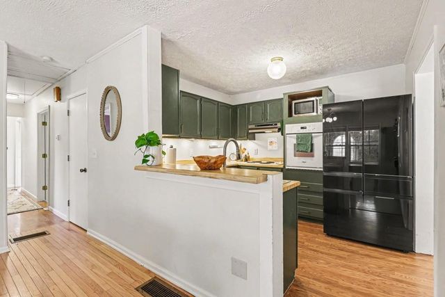 409 Cole SW Drive, Lilburn, GA 30047