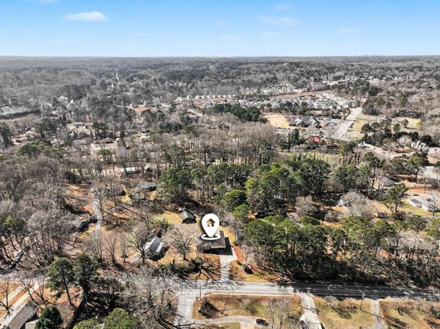 409 Cole SW Drive, Lilburn, GA 30047