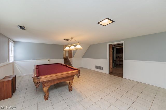 25100 Arlington Lane, North Olmsted, OH 44070