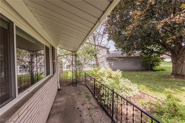 25100 Arlington Lane, North Olmsted, OH 44070