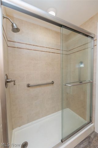 25100 Arlington Lane, North Olmsted, OH 44070
