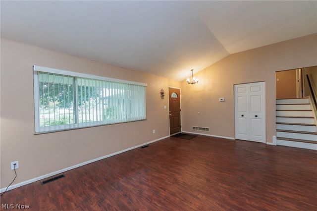 25100 Arlington Lane, North Olmsted, OH 44070