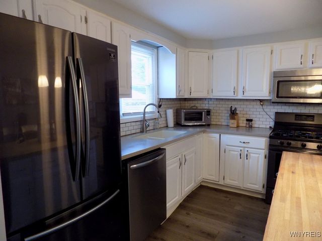 106 Croydon Drive, Cheektowaga, NY 14043