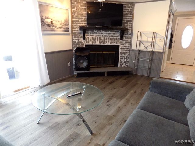 106 Croydon Drive, Cheektowaga, NY 14043