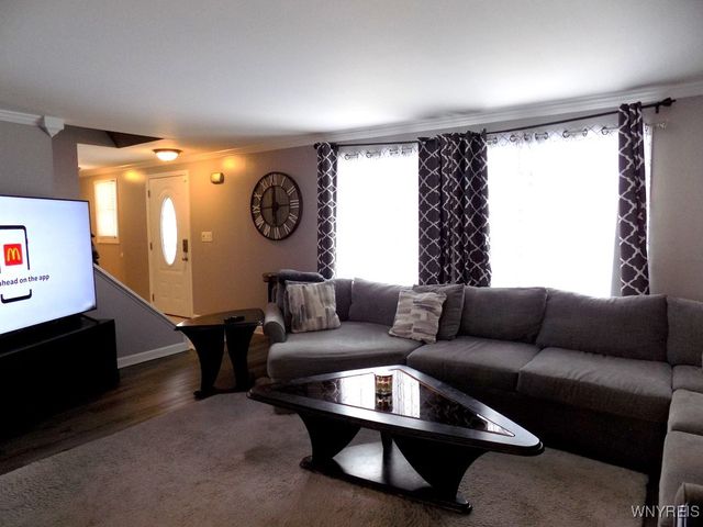 106 Croydon Drive, Cheektowaga, NY 14043