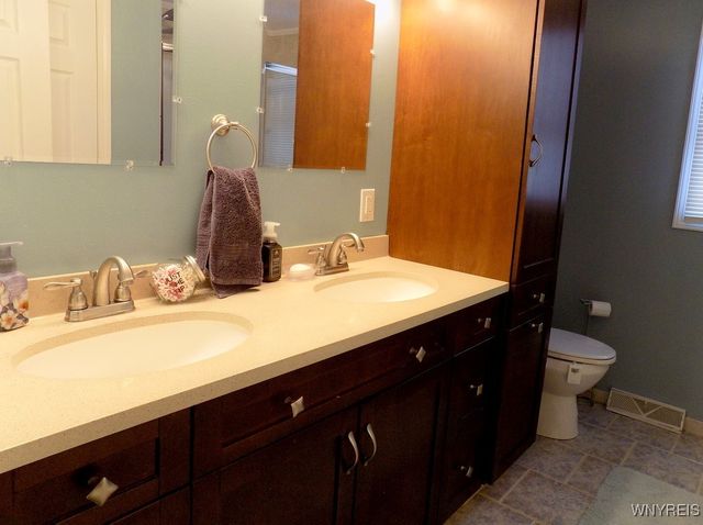 106 Croydon Drive, Cheektowaga, NY 14043