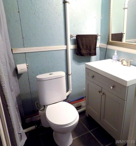 106 Croydon Drive, Cheektowaga, NY 14043