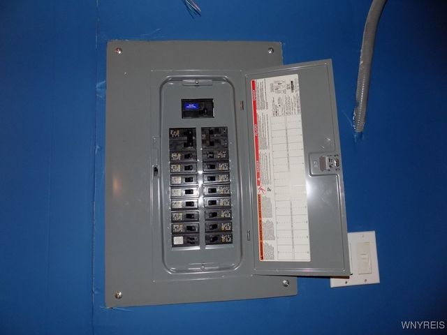 106 Croydon Drive, Cheektowaga, NY 14043