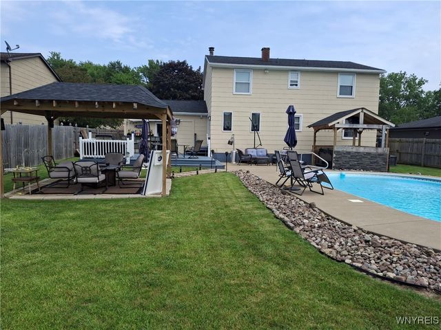 106 Croydon Drive, Cheektowaga, NY 14043