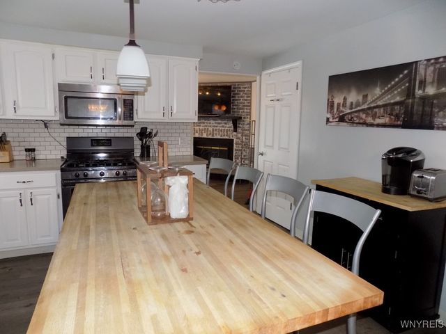 106 Croydon Drive, Cheektowaga, NY 14043