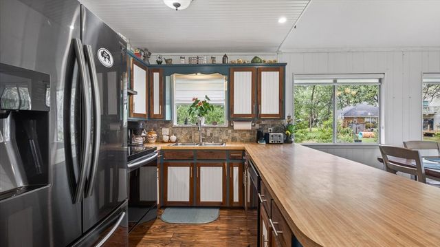 110 Punto Pescador, Gun Barrel City, TX 75156