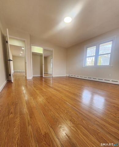 2916 East Main Street, Waterbury, CT 06705