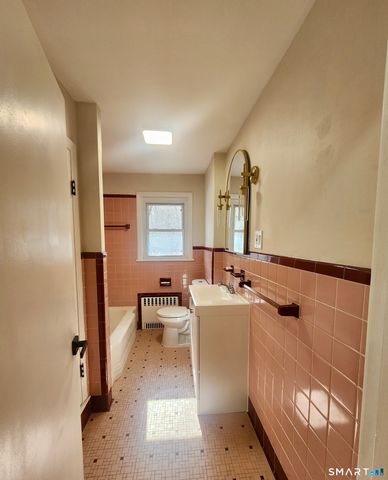 2916 East Main Street, Waterbury, CT 06705