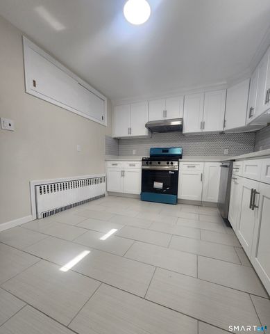 2916 East Main Street, Waterbury, CT 06705