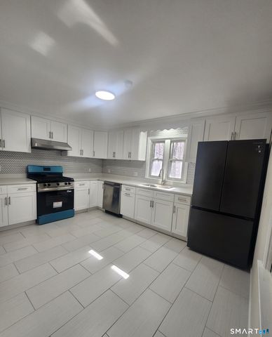 2916 East Main Street, Waterbury, CT 06705