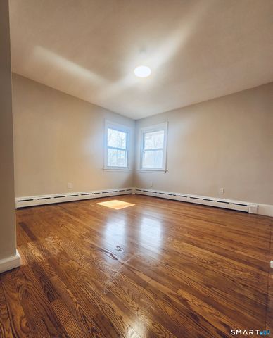 2916 East Main Street, Waterbury, CT 06705