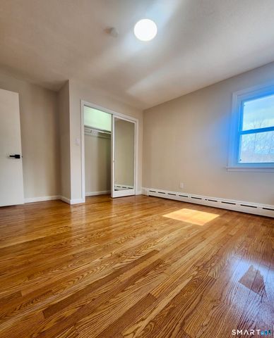 2916 East Main Street, Waterbury, CT 06705