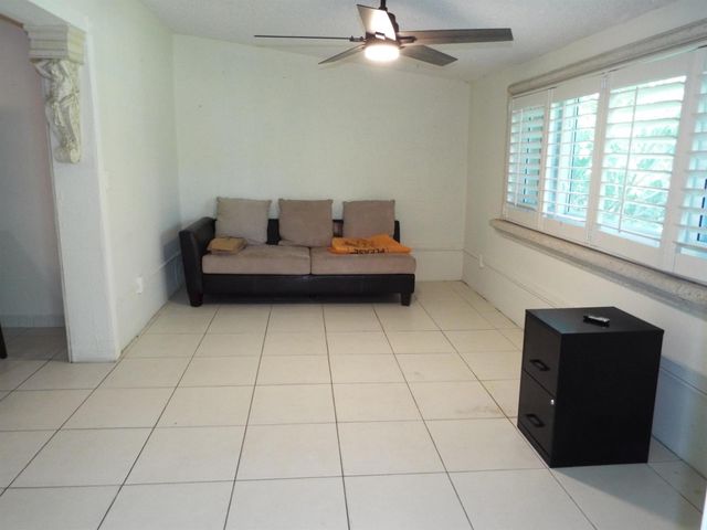 490 SE 3rd Avenue, Pompano Beach, FL 33060