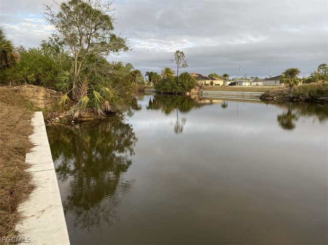 1928 NE 42nd TER, Cape Coral, FL 33909