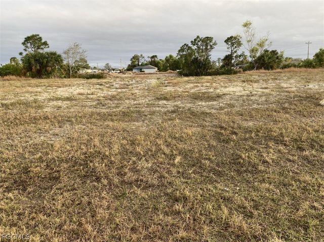 1928 NE 42nd TER, Cape Coral, FL 33909