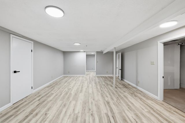 405 Minnesota Avenue, Roseville, MN 55113