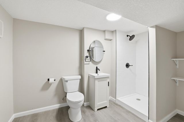 405 Minnesota Avenue, Roseville, MN 55113