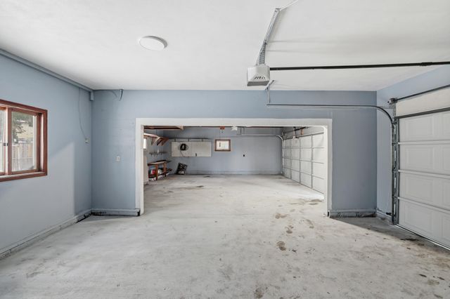 405 Minnesota Avenue, Roseville, MN 55113