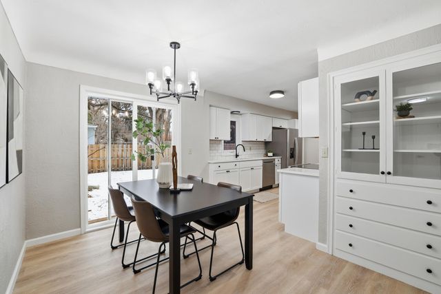 405 Minnesota Avenue, Roseville, MN 55113