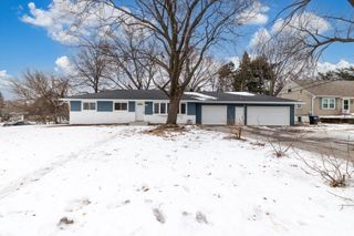 405 Minnesota Avenue, Roseville, MN 55113